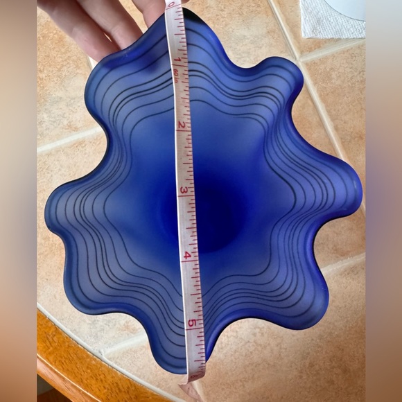 Vintage cobalt blue glass Vase✨ - Picture 14 of 15